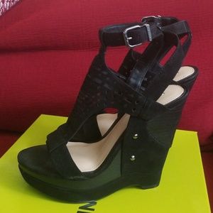 Gianni Bini Jentrie Wedge Heels